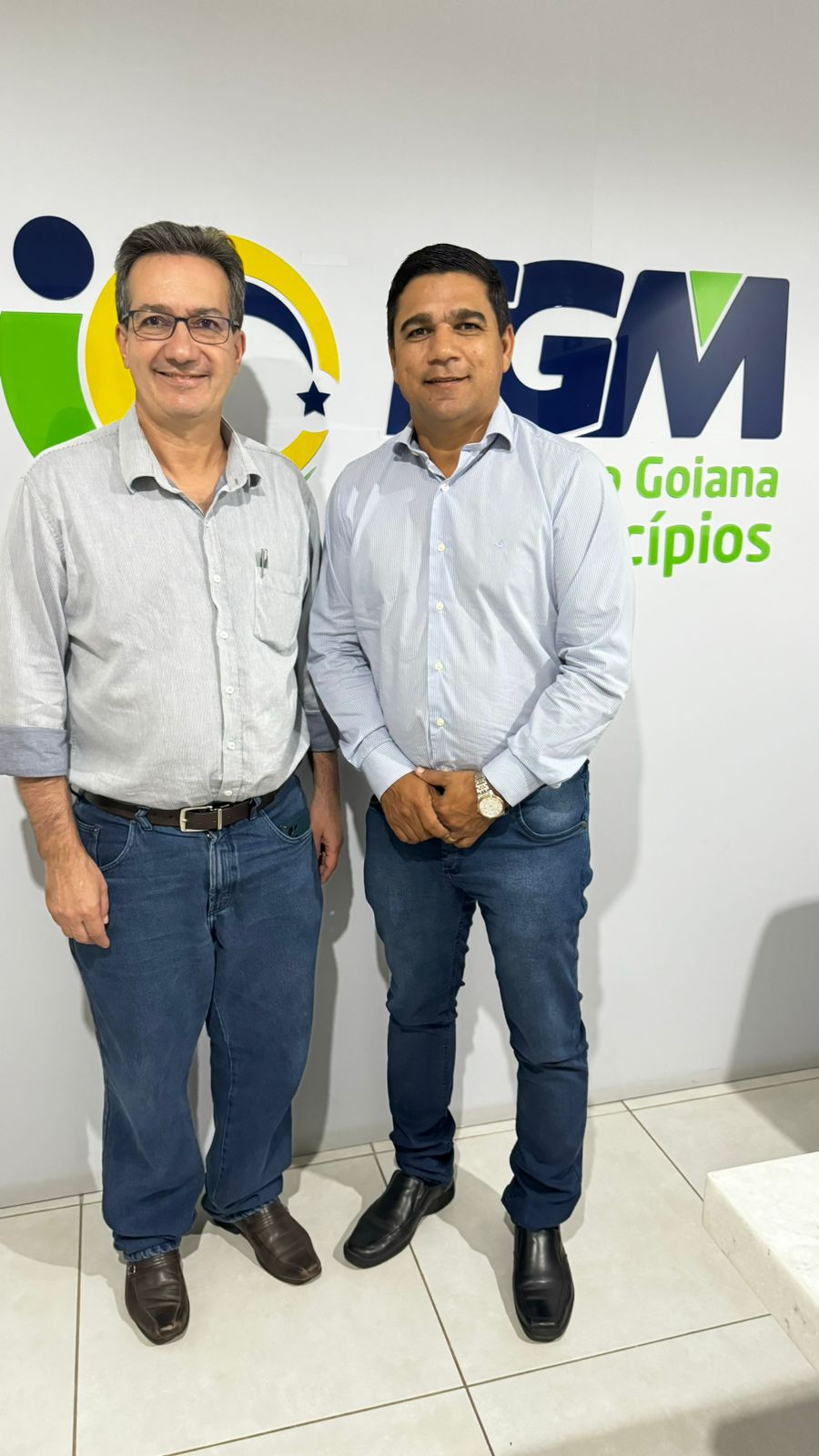 Prefeito de Guarani de Goiás visita a entidade e confirma presença no Encontro Anual de Gestores Municipais 2024