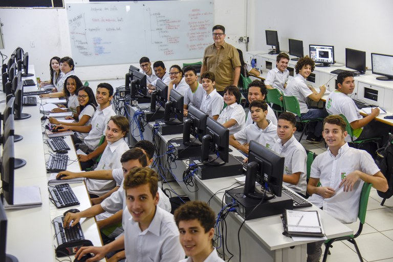 Inscrições abertas para especialização em políticas educacionais
